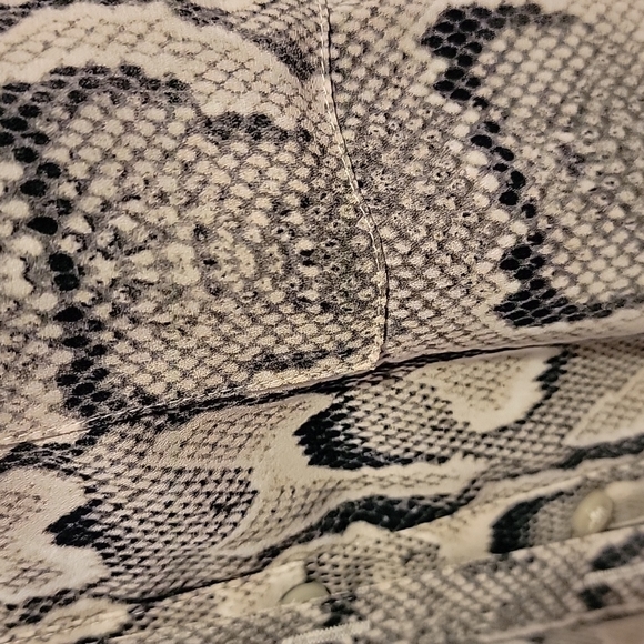 Express Top - Picture 2 of 3